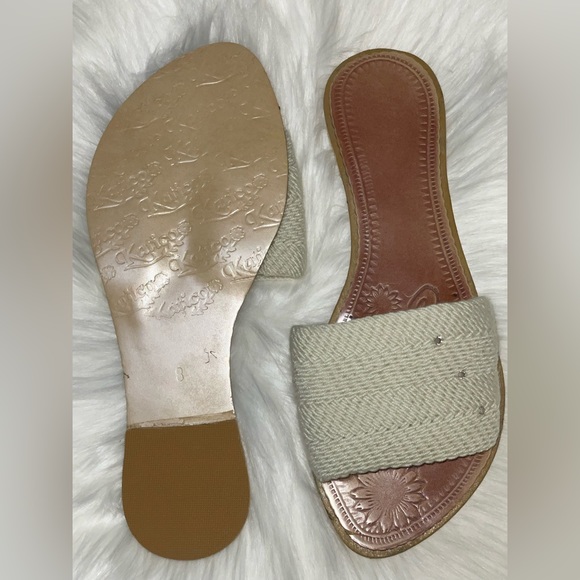 🇨🇴🦋 Handwoven Wayuu Sandals - Picture 3 of 4